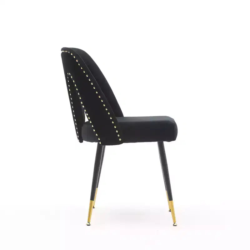 Silla de comedor moderna contemporánea de terciopelo - Tachuelas, patas de metal negro con puntas doradas
