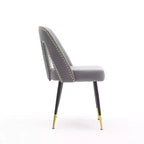 Silla de comedor moderna contemporánea de terciopelo - Tachuelas, patas de metal negro con puntas doradas