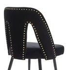 Silla de comedor moderna contemporánea de terciopelo - Tachuelas, patas de metal negro con puntas doradas