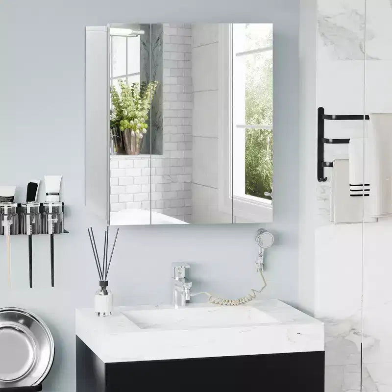 Armario de espejo de pared, botiquín de baño con espejo, 3 puertas y estantes ajustables